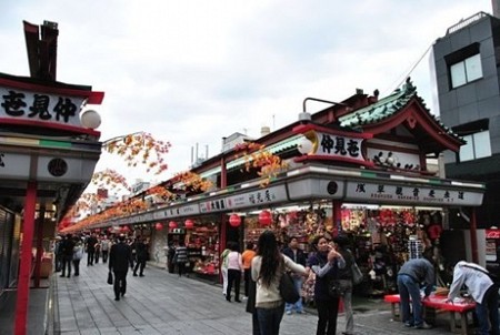 Khu Phố Cổ Asakusa - Hơi Thở Cổ Xưa Giữa Lòng Tokyo Hiện Đại
