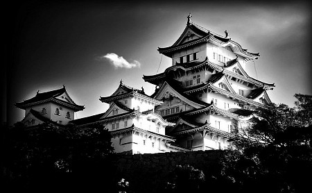 Lâu đài Himeji ở Nhật và những bí mật “ma quỷ” bạn cần khám phá