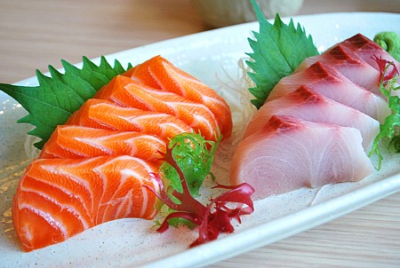 Ngã ngửa với sở thích ăn cá sống ở Nhật Bản