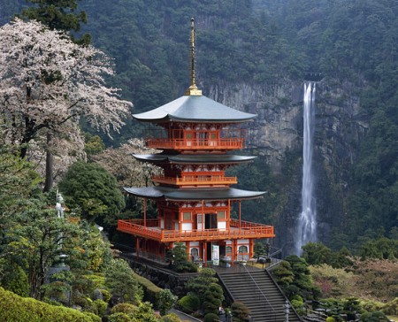 Thác nước Nachi thác nước dài nhất tại Nhật Bản